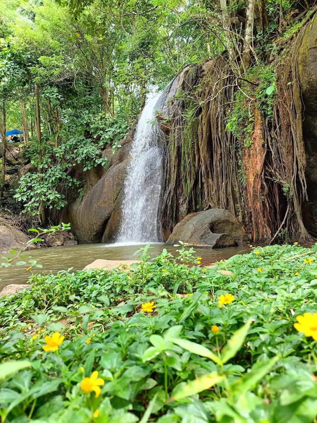THOOMANAM WATER FALL